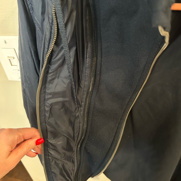 Lululemon dark blue-green Hooded Jacket with removable vest - Picture 6 of 9